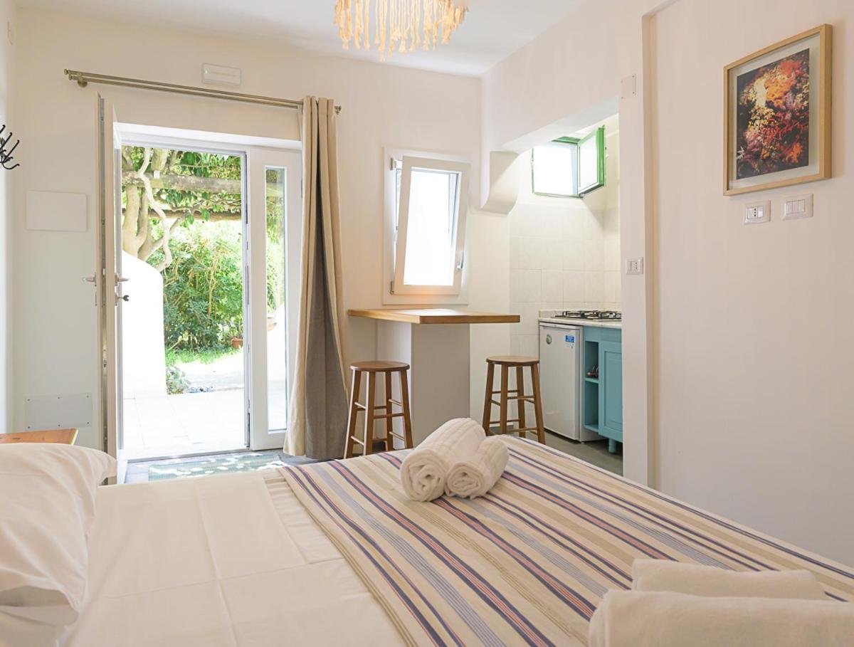 Aparthotel La Rosa Dei Venti à Procida Extérieur photo